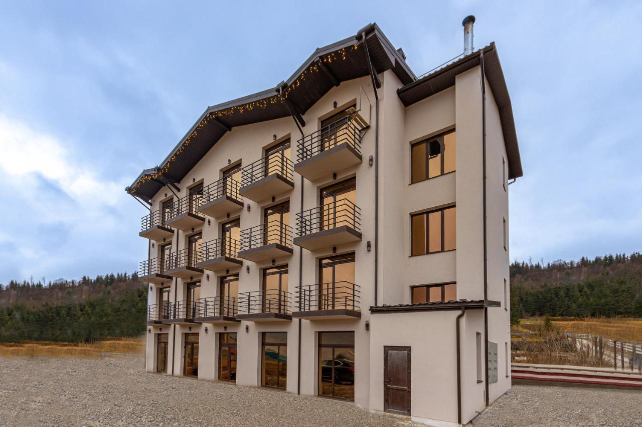 Garda - Breakfast Included In The Price Restaurant Free Parking Mountain View Kitchen In The Apartment Separate Entrance Bukovel Exterior photo